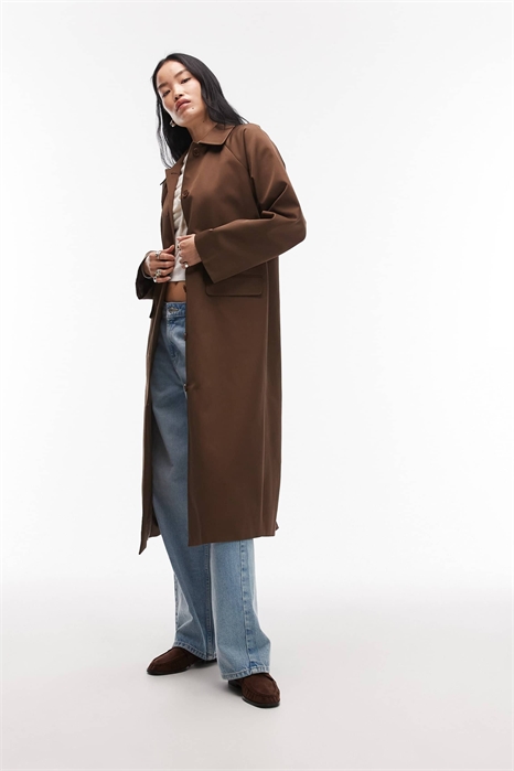 Длинное пальто с рукавами реглан шоколадного цвета артикул 152708910
