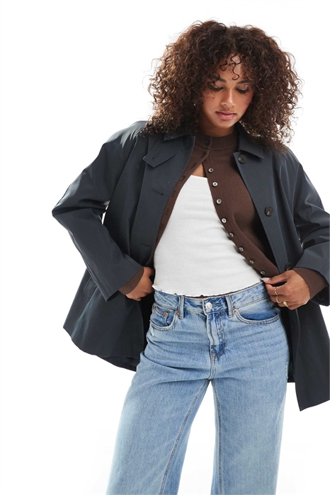 Короткий тренч артикул 142117289