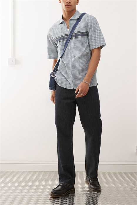 Джинсы Axel с прямыми брючинами, синий цвет с эффектом вымывания артикул 142740560