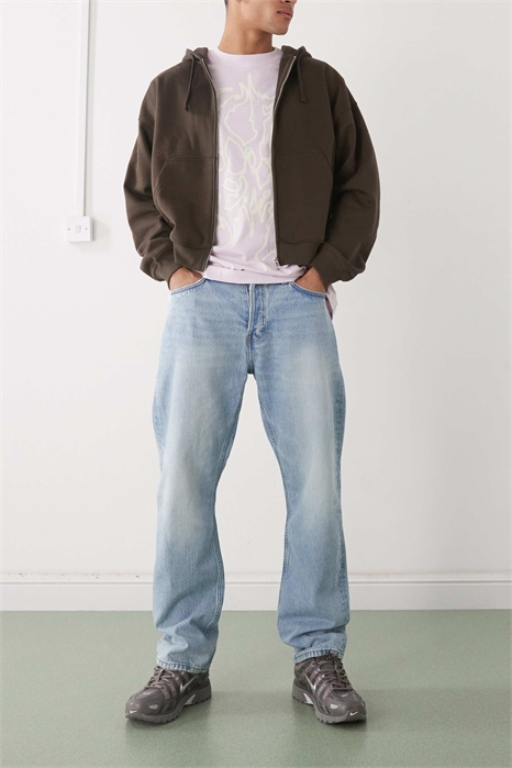 Джинсы свободного кроя с прямыми брючинами артикул 143500402