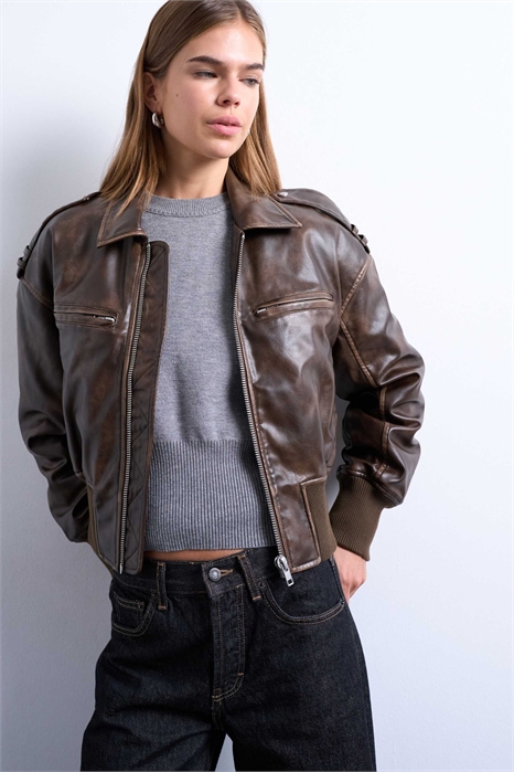 Бомбер с рукавами овальной формы из искусственной кожи артикул 147865797