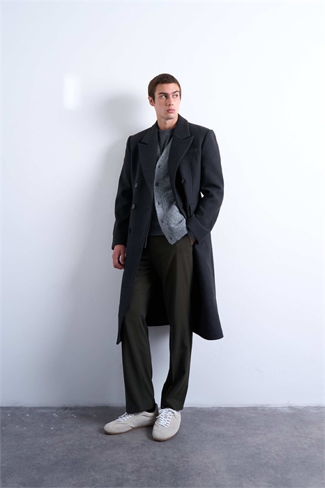 Двубортное пальто с зауженной талией из смешанной шерсти артикул 147765567