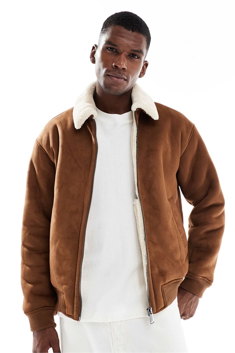 Бомбер из искусственной замши с воротником из борж артикул 148849359