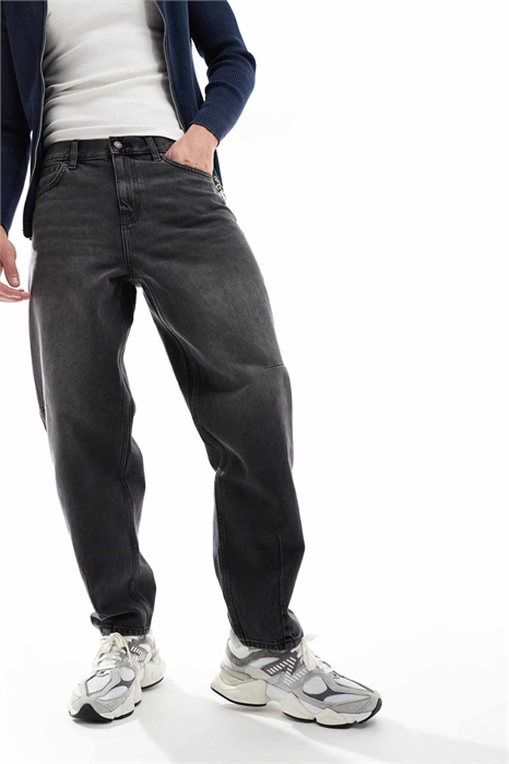 Джинсы свободного кроя с вытачками артикул 133567554