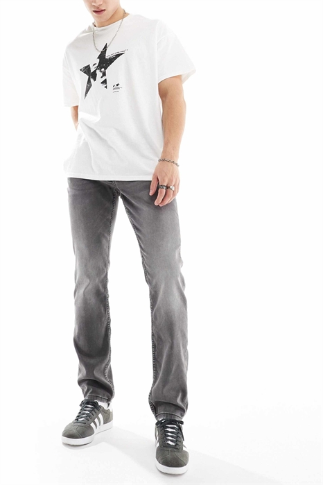 Джинсы облегающего кроя из эластичной ткани артикул 117756032