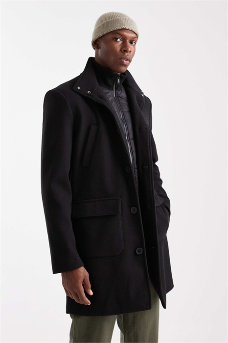 Ветровка с высоким воротником на пуговицах и капюшоном артикул 151024959