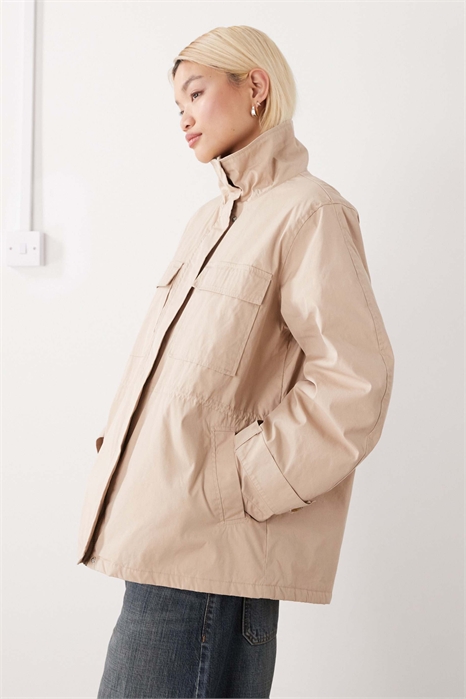 Парка с затянутой талией и съемным меховым воротником артикул 154322670