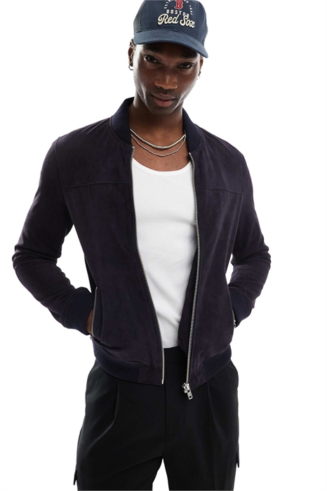 Бомбер из замши артикул 138968469