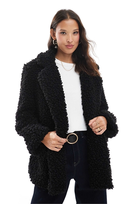 Короткое пальто из искусственного меха с ворсистой поверхностью и двойной застежкой артикул 148253151