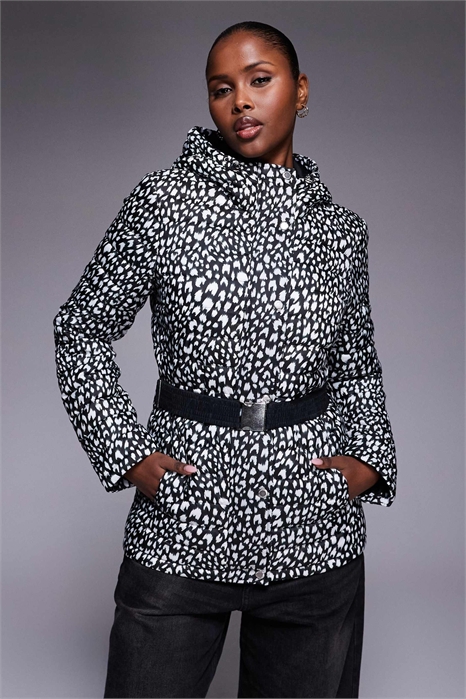 Пуховик с принтом Jada в белом цвете с принтом снежного барса артикул 153116607