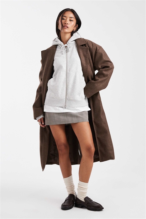 Длинное пальто из искусственной шерсти с поясом артикул 148253148