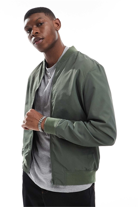 Легкая куртка-бомбер артикул 138539743