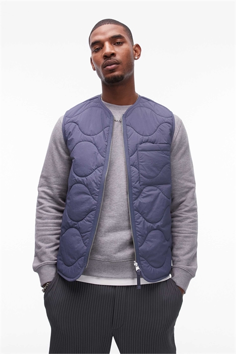 Стеганый жилет с застежкой-молнией спереди артикул 140861239