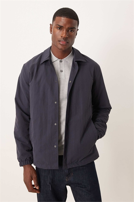 Куртка-коуч темно-синего цвета артикул 137995881