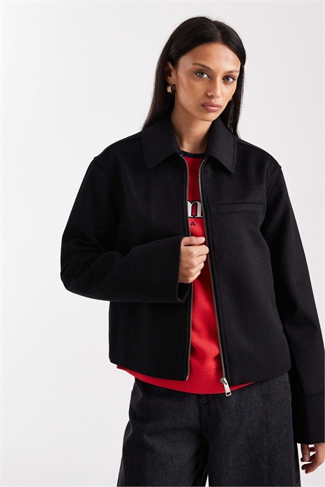 Шерстяная куртка с воротником и застежкой-молнией спереди артикул 151341600