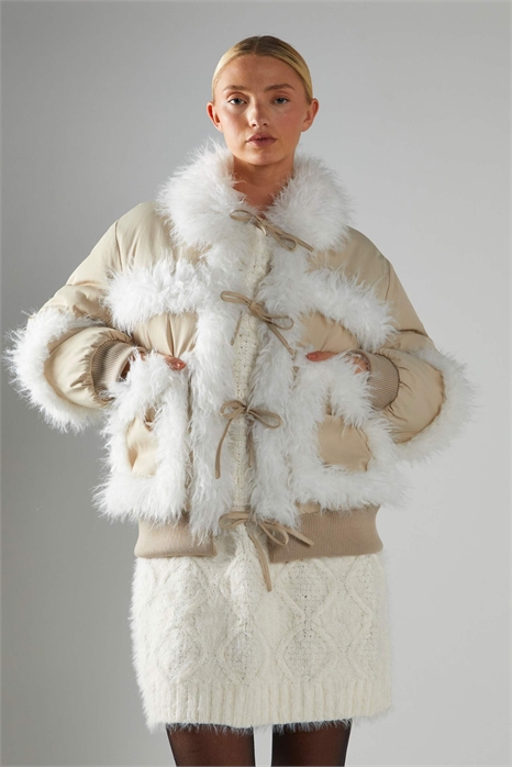 Куртка с завязками спереди и буфами, бежево-белая артикул 154088973