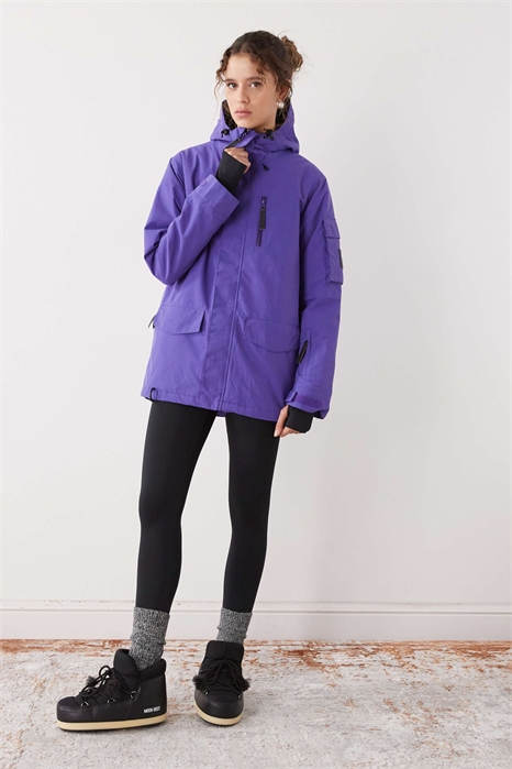 Девичья куртка для катания на лыжах и сноуборде — фиолетовая в фиолетовом цвете артикул 155447922