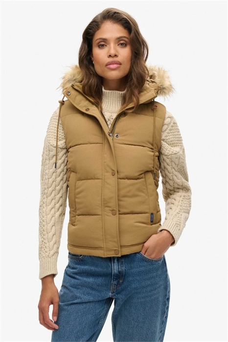 Жилет из искусственного меха Everest, цвет песчаник артикул 153860085