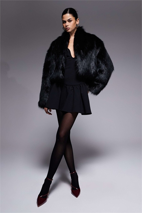 Удлиненная куртка с широкими рукавами из искусственного меха черного цвета артикул 146139327