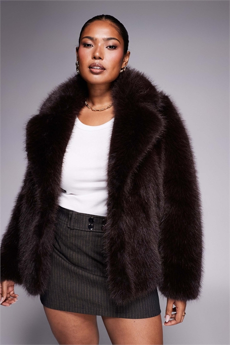 Пальто из искусственного меха артикул 149590814