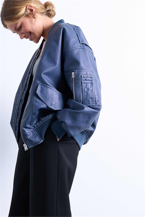 Бомбер MA1 из искусственной кожи с эффектом «потертости» артикул 142296310