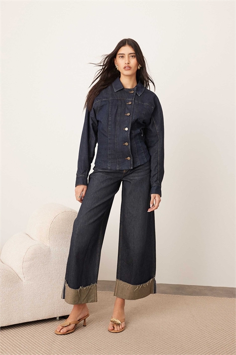 Джинсовая куртка с застежкой на пуговицах цвета индиго артикул 142401951