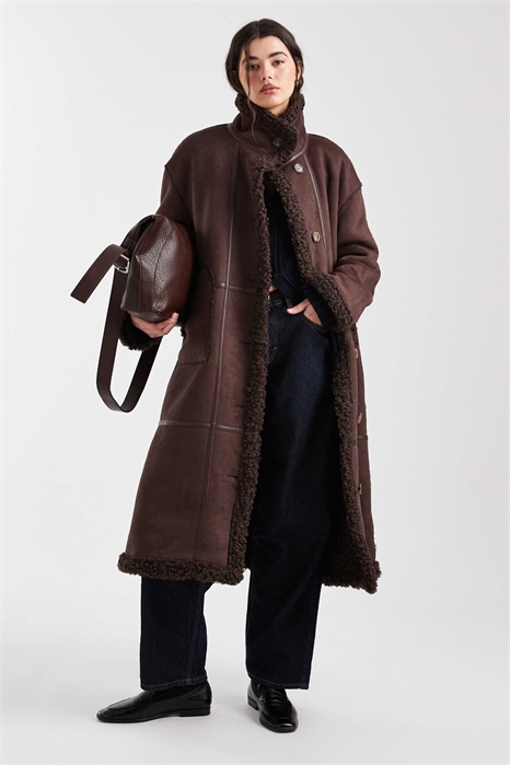 Двустороннее пальто макси с подкладкой из искусственной овчины и воротником-бортом от Borg артикул 151737588