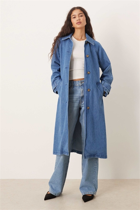 Длинный тренч с джинсовым воротником, средняя степень вымывания артикул 150325527