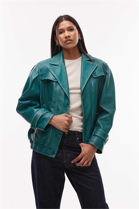 Бомбер оверсайз из кожи в ретро-стиле артикул 147554713