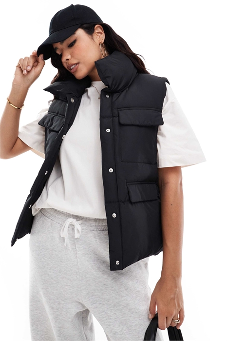 Утепленный жилет артикул 134783923