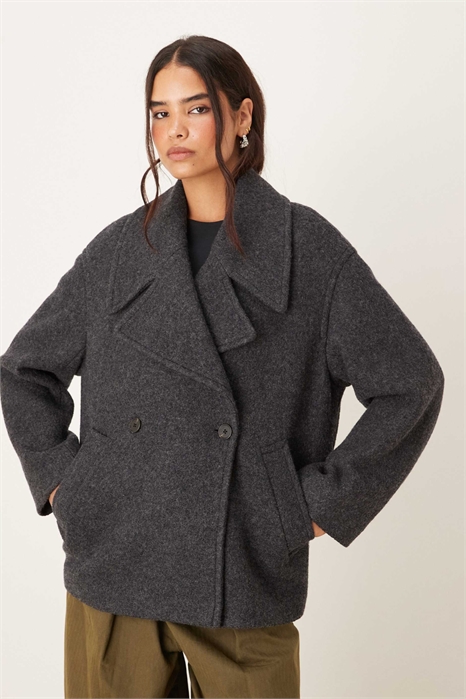 Короткий приталенный пиджак из смешанной шерсти артикул 151636628