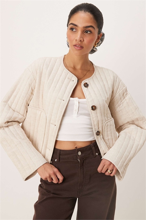 Льняная стеганая куртка без воротника артикул 138902586