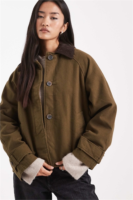 Куртка с контрастным воротником артикул 142086749