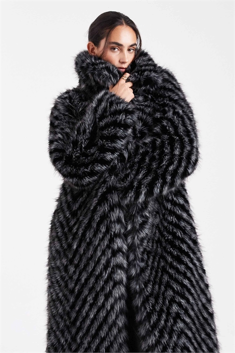 Пальто-куртка из искусственного меха с длинным покроем от Chevron артикул 147898606