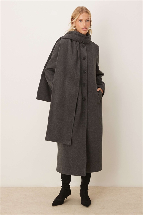Пальто с воротником-шарфом артикул 148891718