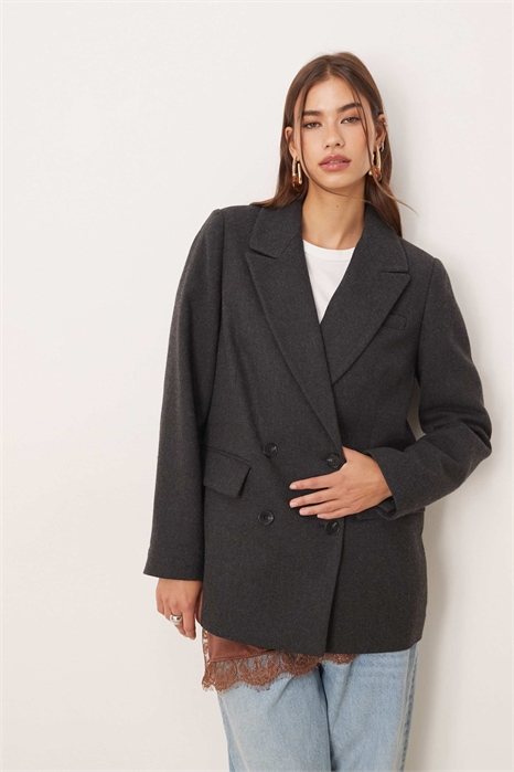 Двубортный блейзер из шерсти серого цвета артикул 152626509