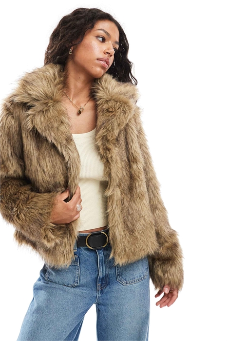 Короткая куртка из искусственного меха артикул 147901110