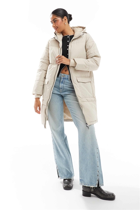 Пуховик с капюшоном и удлиненным кроем артикул 138171902