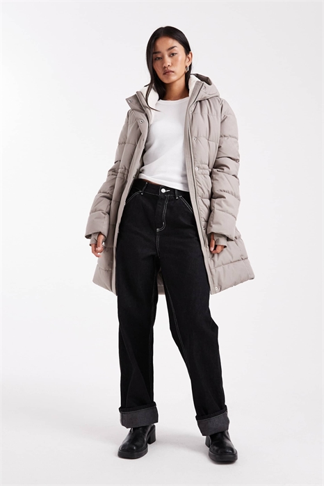 Пуховая парка с высоким воротником артикул 152001188