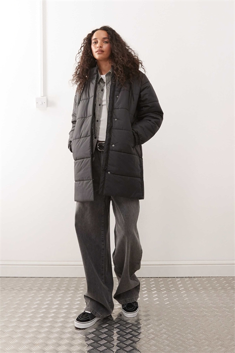 Длинный пуховик Mte hillgate черного цвета артикул 148872265