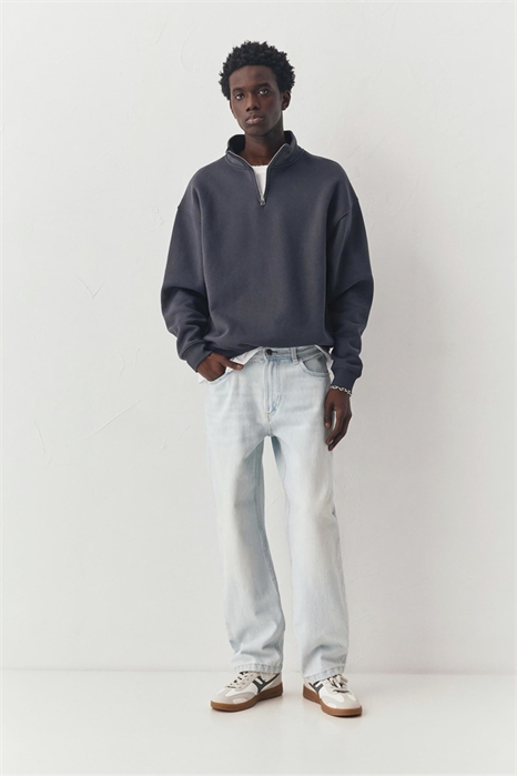 Джинсы с прямыми брючинами артикул 155524706