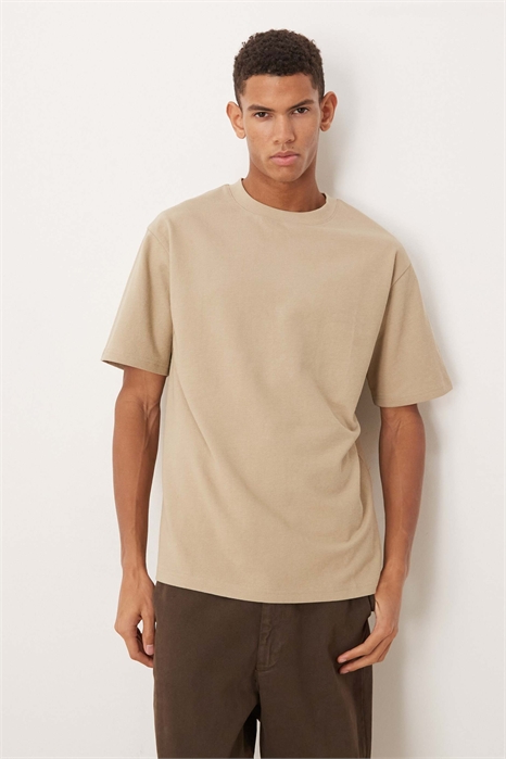 Футболка свободного кроя артикул 150343760