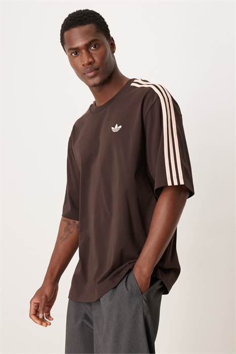 Футболка оверсайз с тремя полосками артикул 149627198