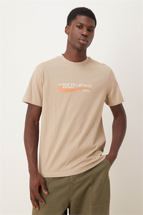 Футболка с объемным текстовым рисунком артикул 150197574