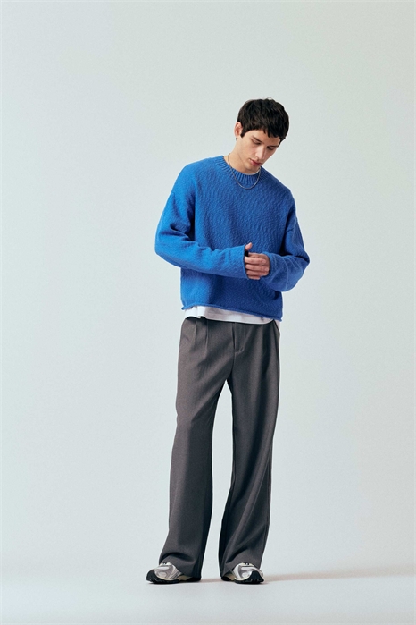 Свободный трикотажный свитер артикул 154338640