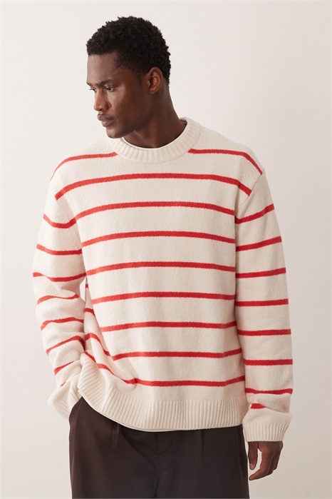 Свитер с круглым вырезом из плотного хлопка в полоску артикул 153838627