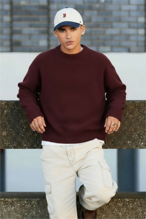 Свитер с круглым вырезом из трикотажа, очень свободного кроя артикул 142911148