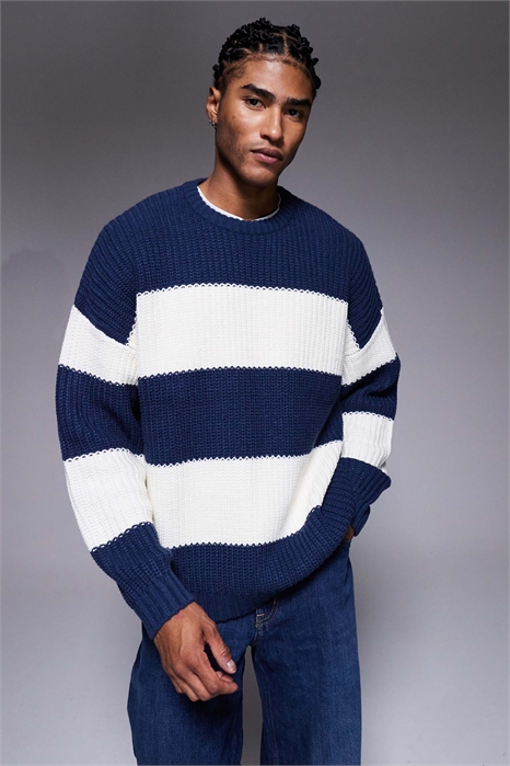 Свитер с круглым вырезом из толстой вязки артикул 150932244