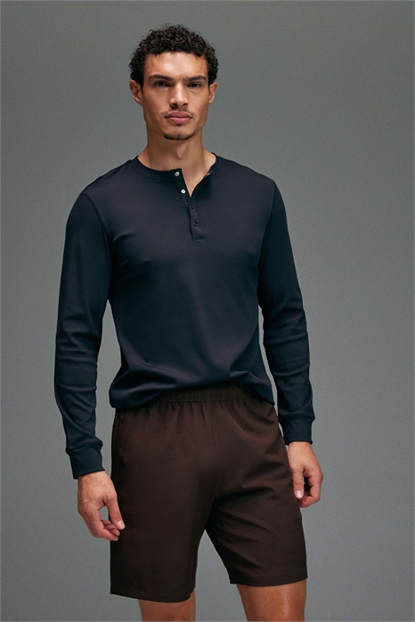Футболка с длинным рукавом и воротником-хенли, облегающего кроя, из быстросохнущего материала с ребристой текстурой артикул 151097619