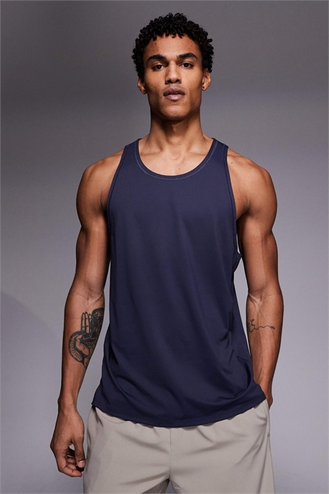 Тренировочный жилет Icon из быстросохнущей сетки с вырезом «под лодку» артикул 151738660